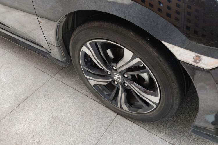 Used Honda Civic 2021 HATCHBACK 220TURBO CVT Trendy Cool Edition Right Front Wheel Hub