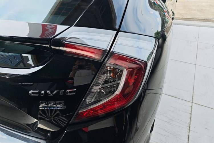 Used Honda Civic 2021 HATCHBACK 220TURBO CVT Trendy Cool Edition Right Rear Taillight