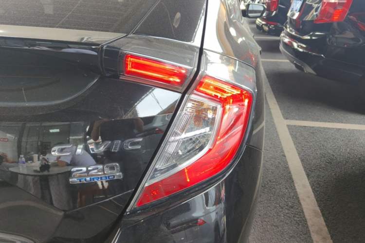 Used Honda Civic 2021 HATCHBACK 220TURBO CVT Trendy Cool Edition Right Rear Taillight