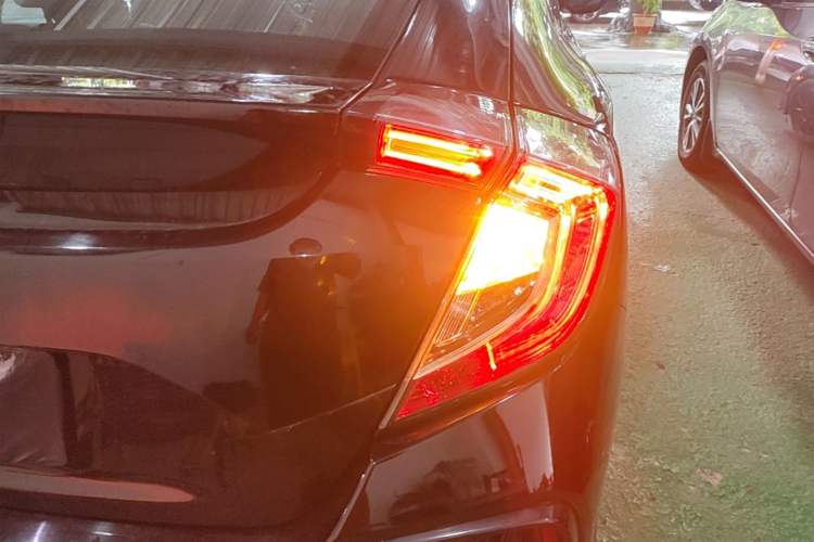 Used Honda Civic 2021 HATCHBACK 220TURBO CVT Trendy Cool Edition Right Rear Taillight