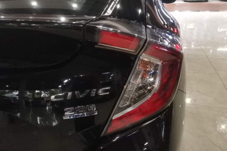 Used Honda Civic 2021 HATCHBACK 220TURBO CVT Trendy Cool Edition Right Rear Taillight