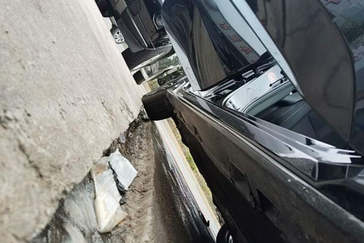 Used Honda Civic 2021 HATCHBACK 220TURBO CVT Dynamic Control Right Side Sill