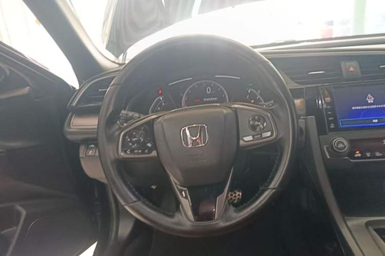Used Honda Civic 2021 HATCHBACK 220TURBO CVT New Trendsetter Steering Wheel
