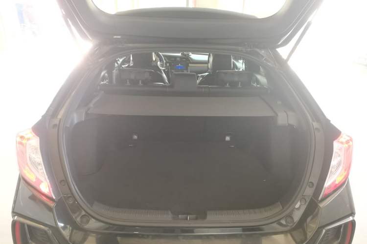 Used Honda Civic 2021 HATCHBACK 220TURBO CVT Trendy Cool Edition Trunk