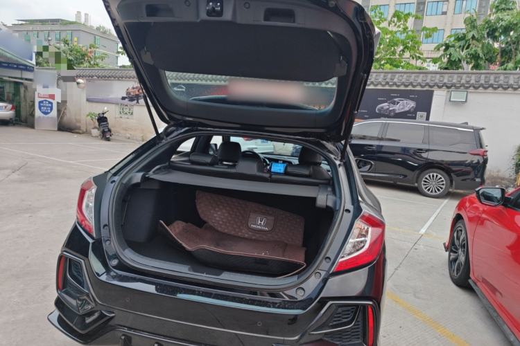 Used Honda Civic 2021 HATCHBACK 220TURBO CVT Trendy Cool Edition Trunk