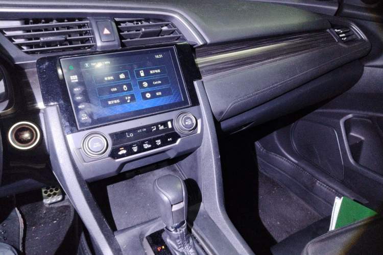 Used Honda Civic 2021 HATCHBACK 220TURBO CVT Trendy Cool Edition Audio And AC Panel