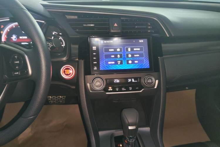 Used Honda Civic 2021 HATCHBACK 220TURBO CVT Trendy Cool Edition Audio And AC Panel