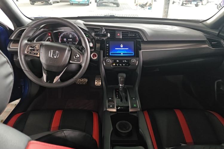 Used Honda Civic 2021 HATCHBACK 220TURBO CVT Trendy Cool Edition Center Console