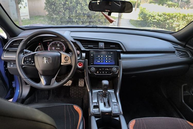 Used Honda Civic 2021 HATCHBACK 220TURBO CVT Trendy Cool Edition Center Console