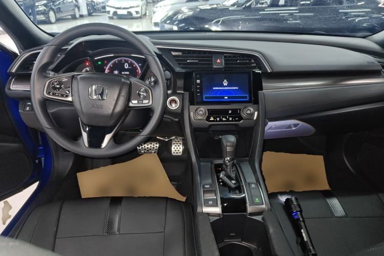 Used Honda Civic 2021 HATCHBACK 220TURBO CVT Trendy Cool Edition Center Console