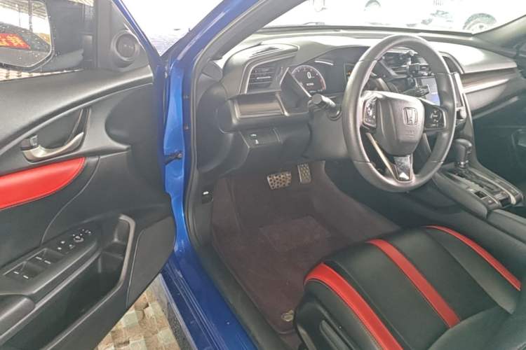 Used Honda Civic 2021 HATCHBACK 220TURBO CVT Trendy Cool Edition Driver Seat