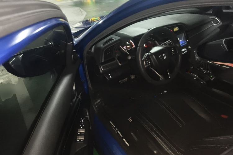 Used Honda Civic 2021 HATCHBACK 220TURBO CVT Trendy Cool Edition Driver Seat