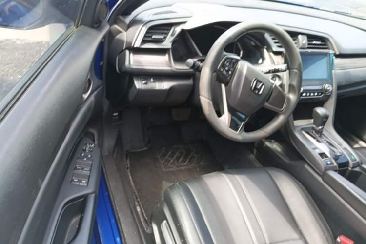 Used Honda Civic 2021 HATCHBACK 220TURBO CVT New Trendsetter Driver Seat