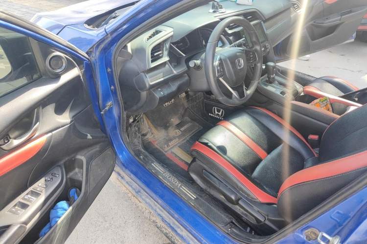 Used Honda Civic 2021 HATCHBACK 220TURBO CVT Trendy Cool Edition Driver Seat