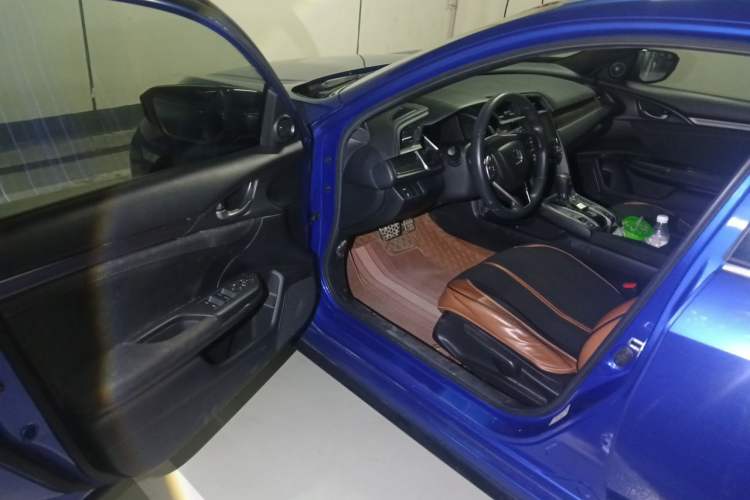 Used Honda Civic 2021 HATCHBACK 220TURBO CVT Trendy Cool Edition Driver Seat