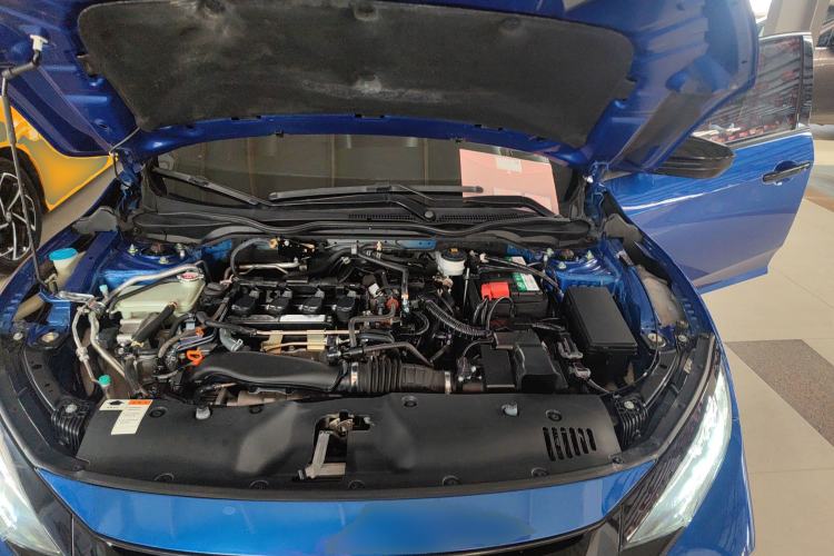 Used Honda Civic 2021 HATCHBACK 220TURBO CVT Trendy Cool Edition Engine Bay