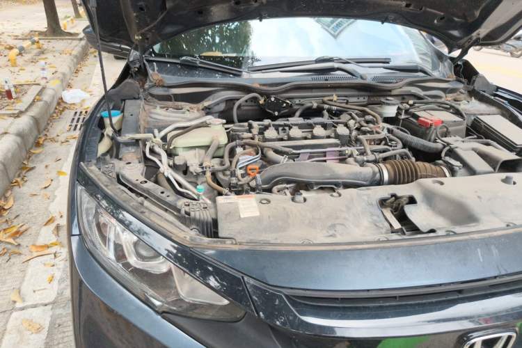 Used Honda Civic 2021 HATCHBACK 220TURBO CVT New Trendsetter Engine Bay Right