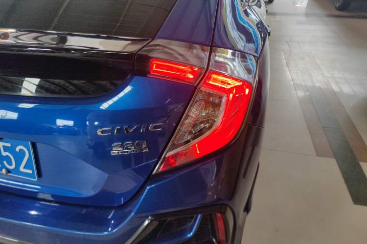 Used Honda Civic 2021 HATCHBACK 220TURBO CVT Trendy Cool Edition Exterior 6