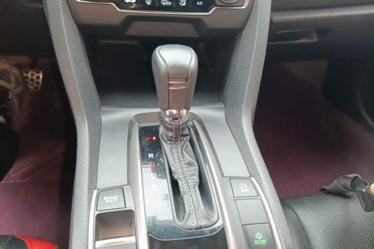 Used Honda Civic 2021 HATCHBACK 220TURBO CVT Trendy Cool Edition Gear Lever