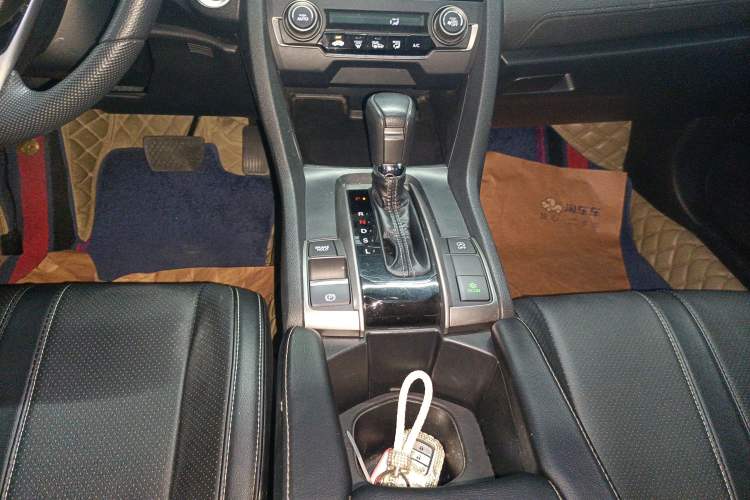 Used Honda Civic 2021 HATCHBACK 220TURBO CVT New Trendsetter Gear Lever