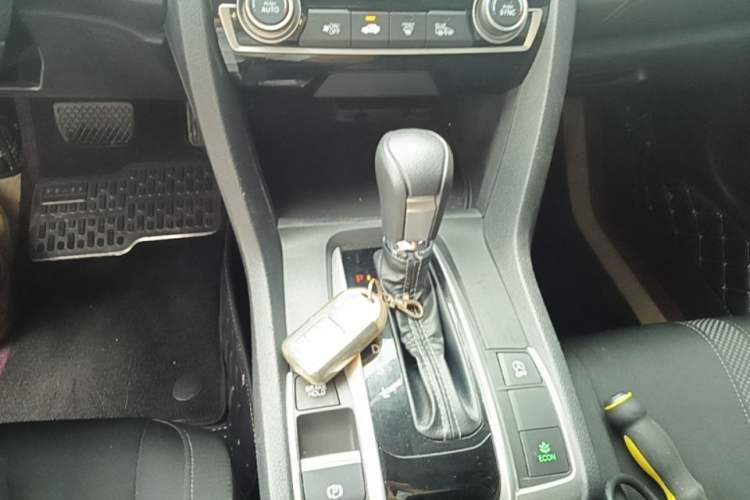 Used Honda Civic 2021 HATCHBACK 220TURBO CVT New Trendsetter Gear Lever