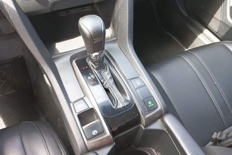 Used Honda Civic 2021 HATCHBACK 220TURBO CVT New Trendsetter Gear Lever