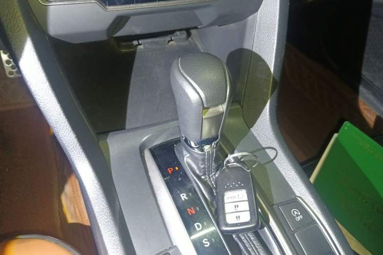 Used Honda Civic 2021 HATCHBACK 220TURBO CVT Trendy Cool Edition Gear Lever