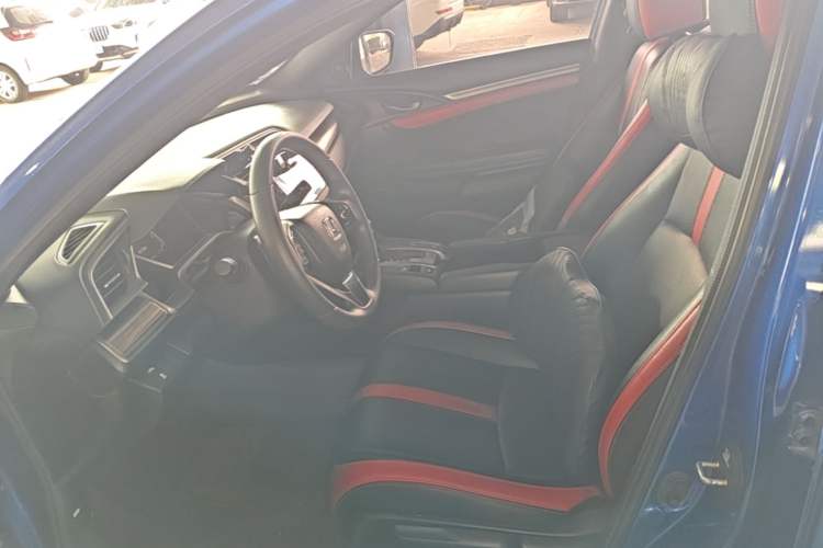 Used Honda Civic 2021 HATCHBACK 220TURBO CVT Trendy Cool Edition Left Front Seat