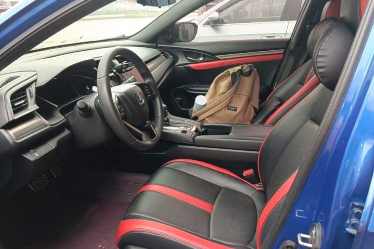 Used Honda Civic 2021 HATCHBACK 220TURBO CVT Trendy Cool Edition Left Front Seat