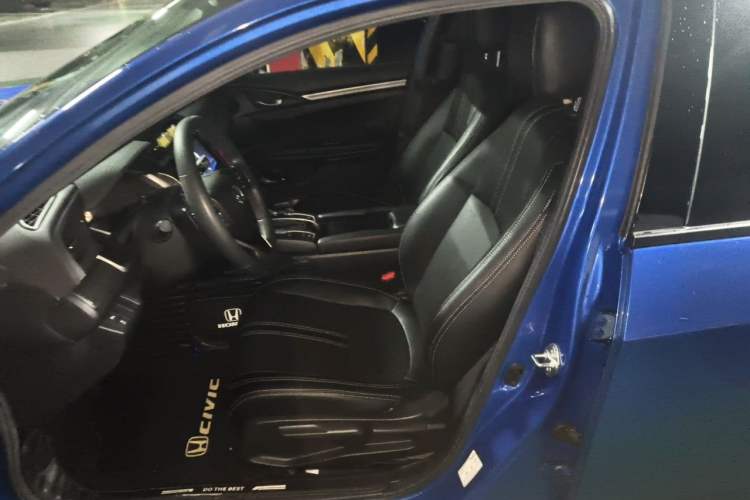Used Honda Civic 2021 HATCHBACK 220TURBO CVT Trendy Cool Edition Left Front Seat