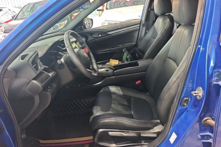 Used Honda Civic 2021 HATCHBACK 220TURBO CVT New Trendsetter Left Front Seat