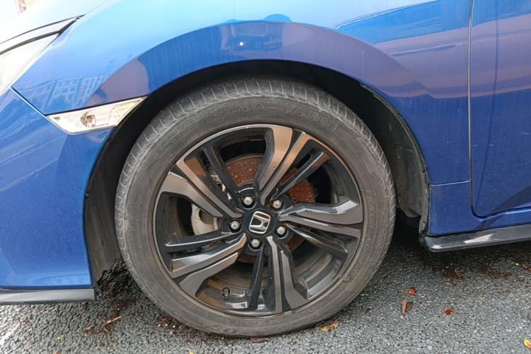 Used Honda Civic 2021 HATCHBACK 220TURBO CVT Trendy Cool Edition Left Front Wheel Hub