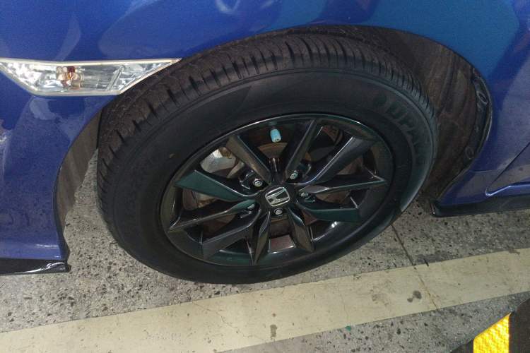 Used Honda Civic 2021 HATCHBACK 220TURBO CVT New Trendsetter Left Front Wheel Hub