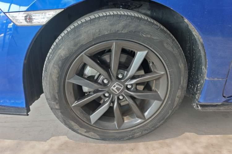 Used Honda Civic 2021 HATCHBACK 220TURBO CVT New Trendsetter Left Front Wheel Hub