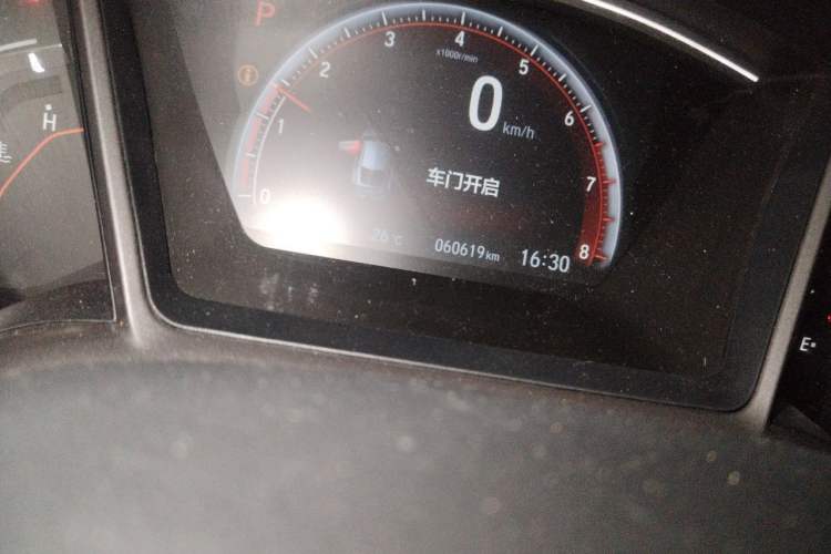 Used Honda Civic 2021 HATCHBACK 220TURBO CVT Trendy Cool Edition Odometer Close Up