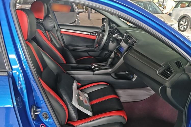 Used Honda Civic 2021 HATCHBACK 220TURBO CVT Trendy Cool Edition Right Front Seat