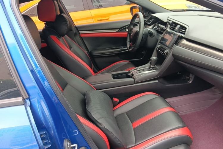 Used Honda Civic 2021 HATCHBACK 220TURBO CVT Trendy Cool Edition Right Front Seat