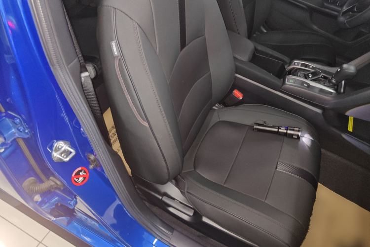 Used Honda Civic 2021 HATCHBACK 220TURBO CVT Trendy Cool Edition Right Front Seat
