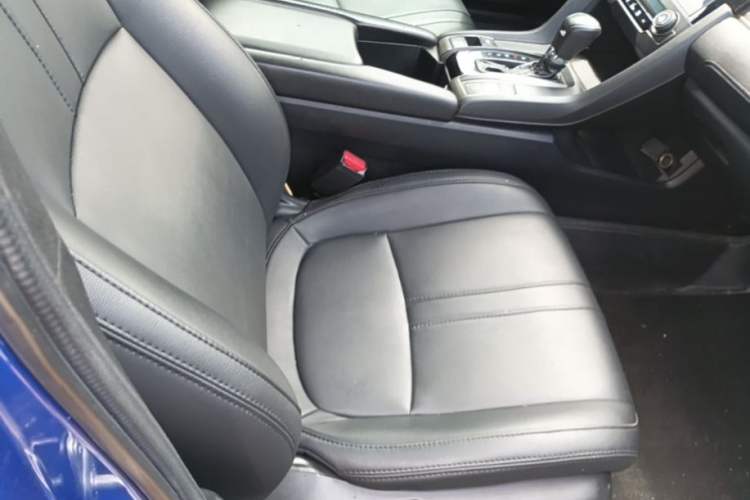 Used Honda Civic 2021 HATCHBACK 220TURBO CVT New Trendsetter Right Front Seat