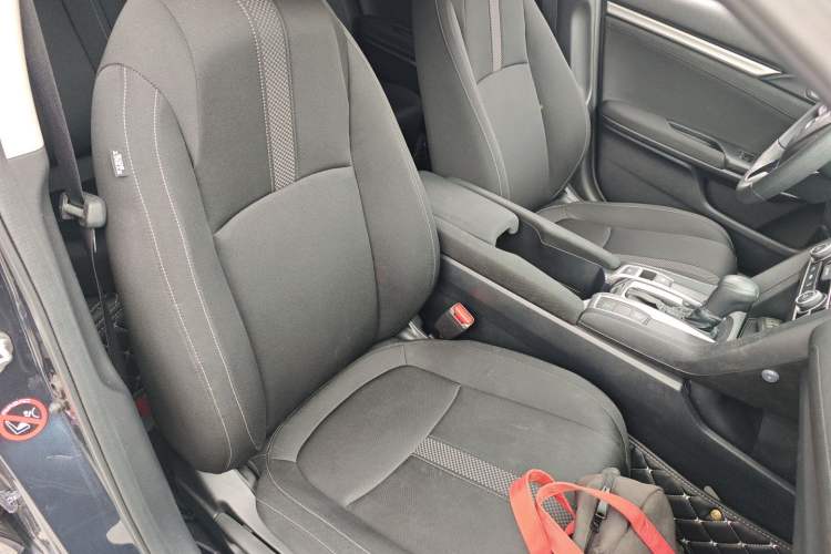 Used Honda Civic 2021 HATCHBACK 220TURBO CVT New Trendsetter Right Front Seat