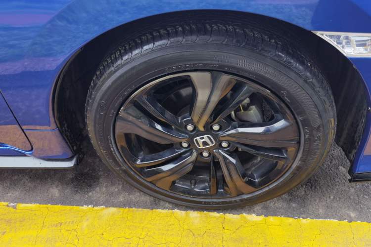 Used Honda Civic 2021 HATCHBACK 220TURBO CVT Trendy Cool Edition Right Front Wheel Hub