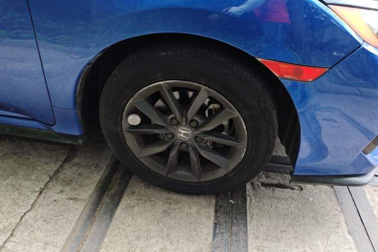 Used Honda Civic 2021 HATCHBACK 220TURBO CVT New Trendsetter Right Front Wheel Hub