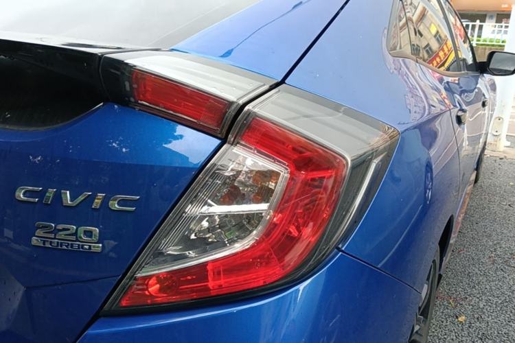 Used Honda Civic 2021 HATCHBACK 220TURBO CVT Trendy Cool Edition Right Rear Taillight