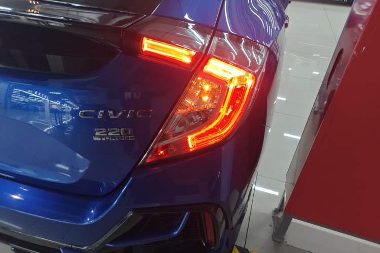 Used Honda Civic 2021 HATCHBACK 220TURBO CVT Trendy Cool Edition Right Rear Taillight