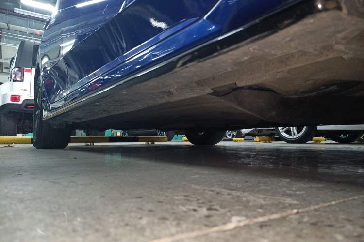 Used Honda Civic 2021 HATCHBACK 220TURBO CVT New Trendsetter Right Side Sill