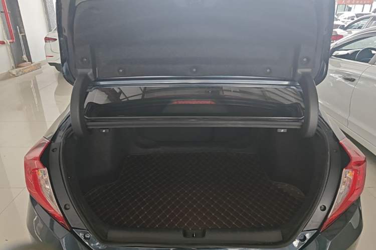 Used Honda Civic 2021 HATCHBACK 220TURBO CVT Trendy Cool Edition Trunk