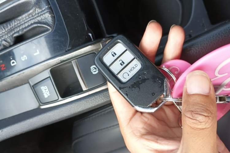 Used Honda Civic 2021 HATCHBACK 220TURBO CVT New Trendsetter Vehicle Key