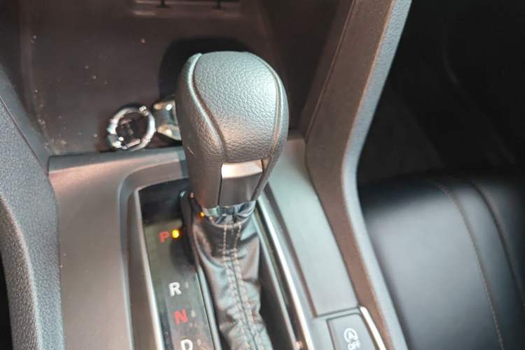Used Honda Civic 2021 HATCHBACK 220TURBO CVT New Trendsetter Gear Lever
