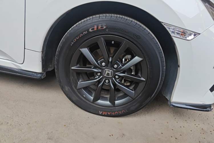 Used Honda Civic 2021 HATCHBACK 220TURBO CVT New Trendsetter Right Front Wheel Hub