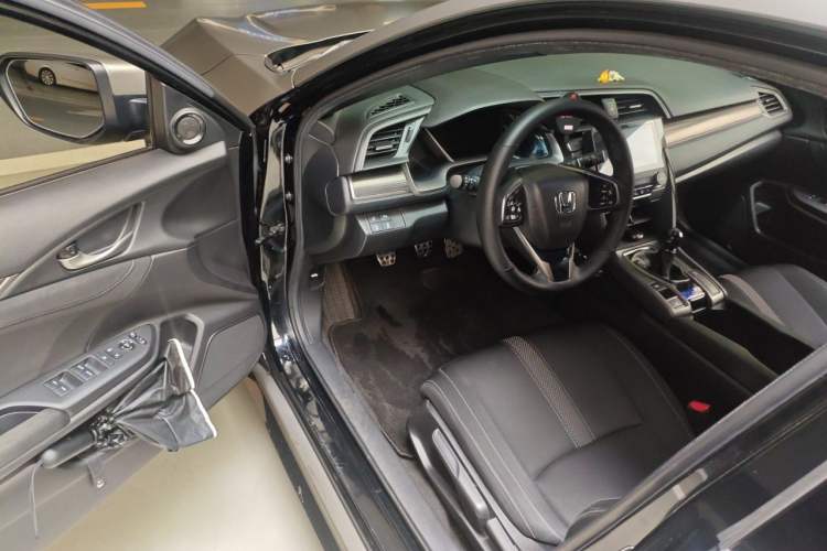 Used Honda Civic 2021 HATCHBACK 220TURBO Manual Driving Pleasure Control Driver Seat